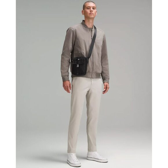 Lululemon Wunderlust Crossbody Bag 2L Black OS - Picture 2 of 16